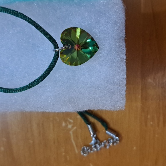 Sunlight Garden Crystal Heart Necklace - Picture 5 of 6